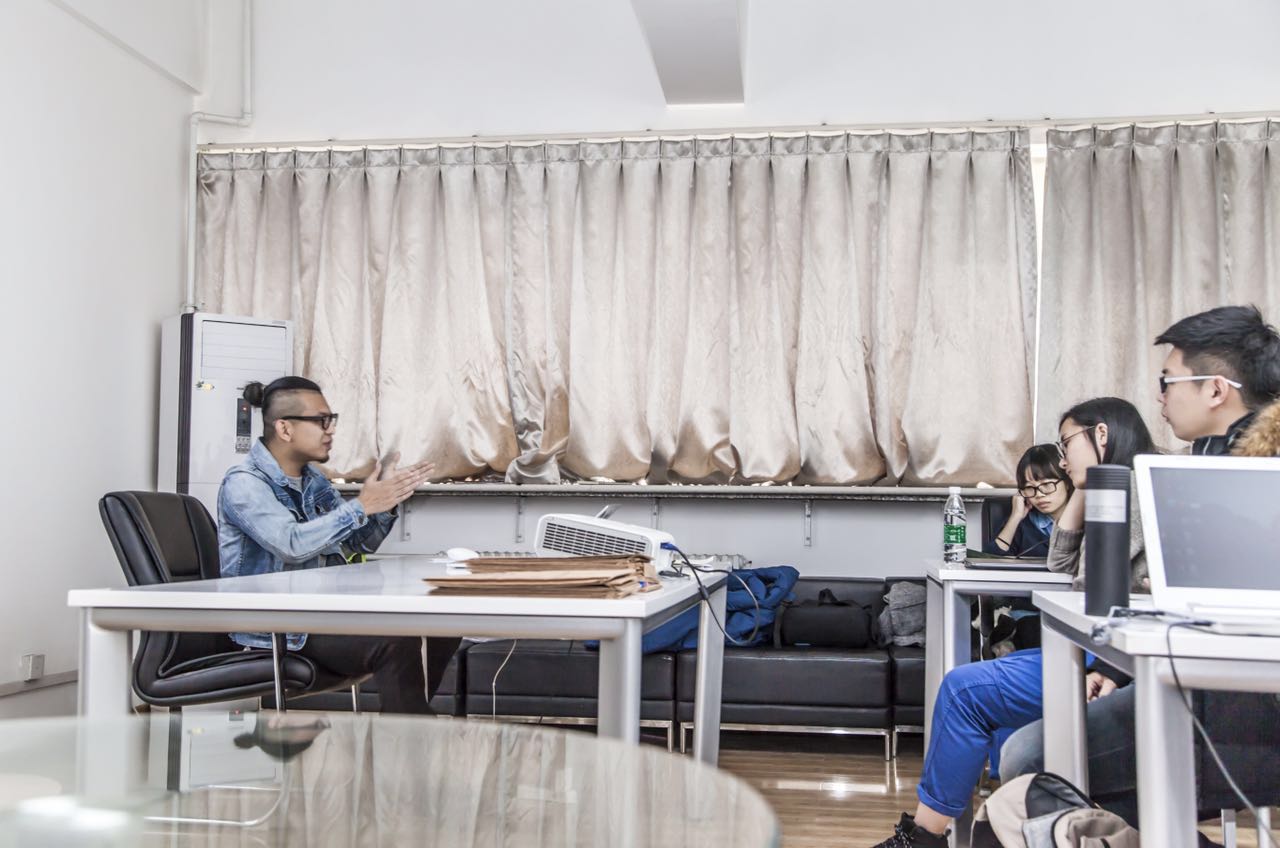 享受專(zhuān)業(yè)設(shè)計(jì)咨詢(xún)與工作作品點(diǎn)評(píng)