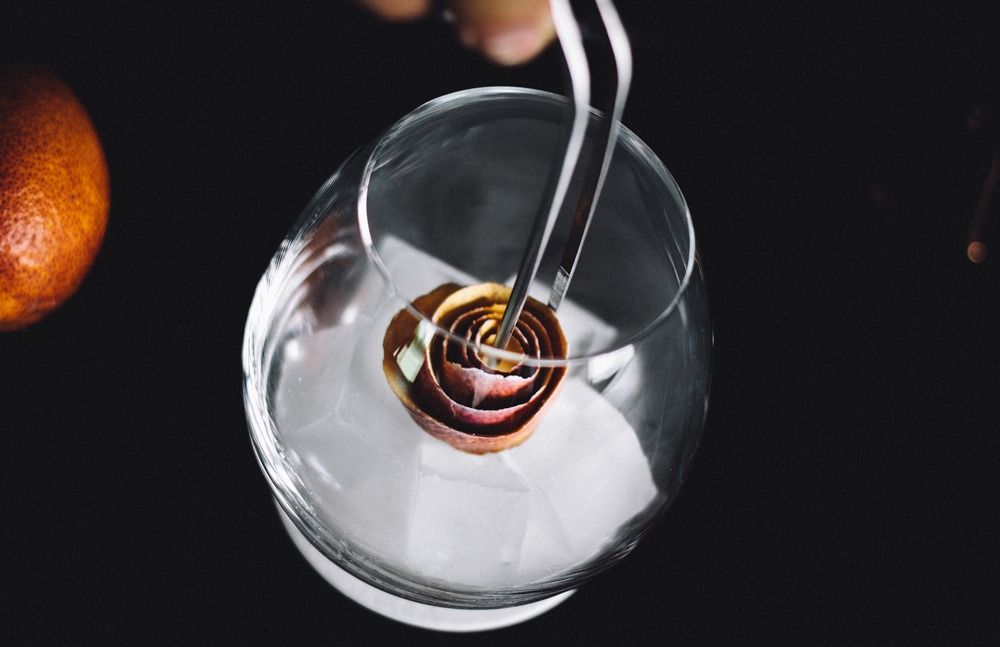 神奇松子酒瓶型包裝設計，全新視覺體驗