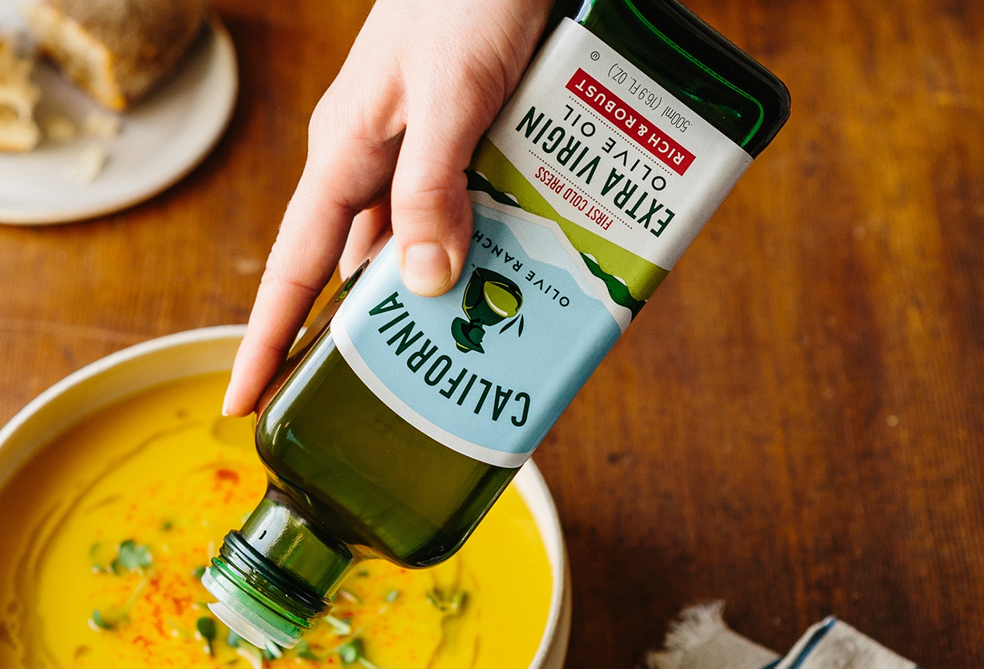 加州特級橄欖油瓶型標簽包裝設計