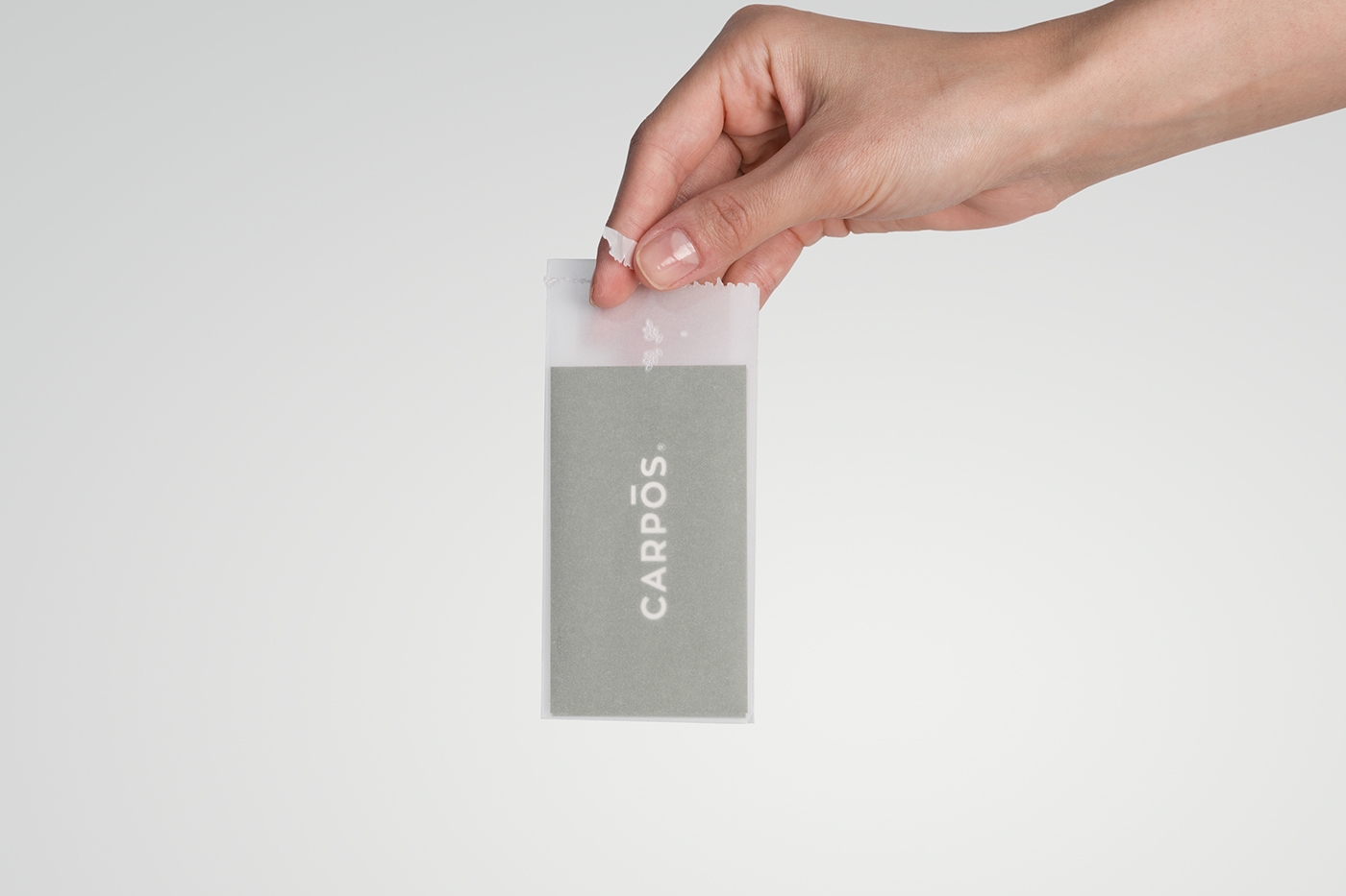 橄欖樹樹干創(chuàng)意食品瓶型包裝設(shè)計