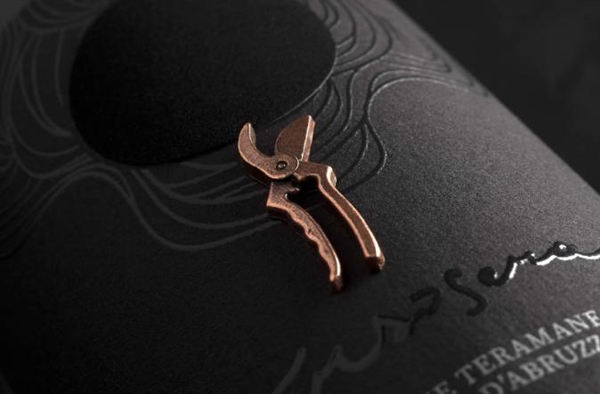 我有故事你有酒嗎？一瓶在瓶子上放電影的葡萄酒